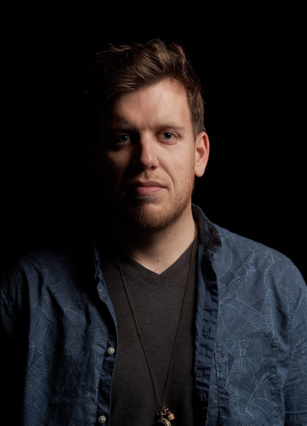 Drop Frame, studio portrait in low light